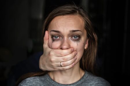 Violenza Domestica – Trova Forza e Soluzioni Ora!